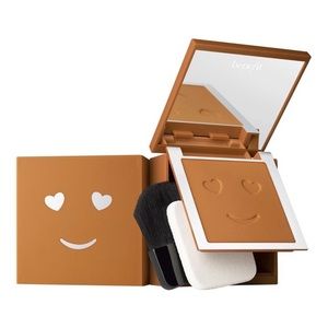 Benefit Hello Happy Velvet Powder Foundation 9 - Deep neutral